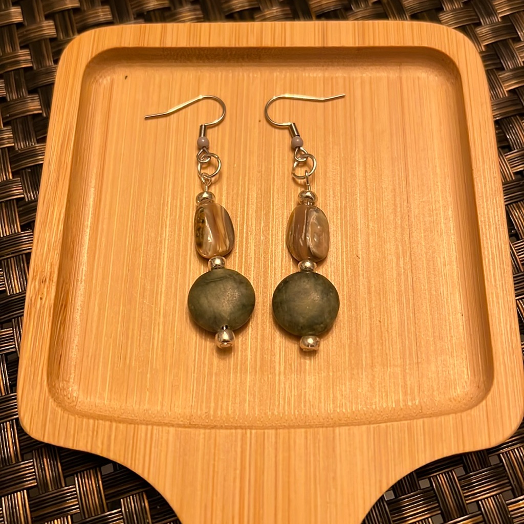 Boho Natural Stone Shells Dangle Earrings 11$
